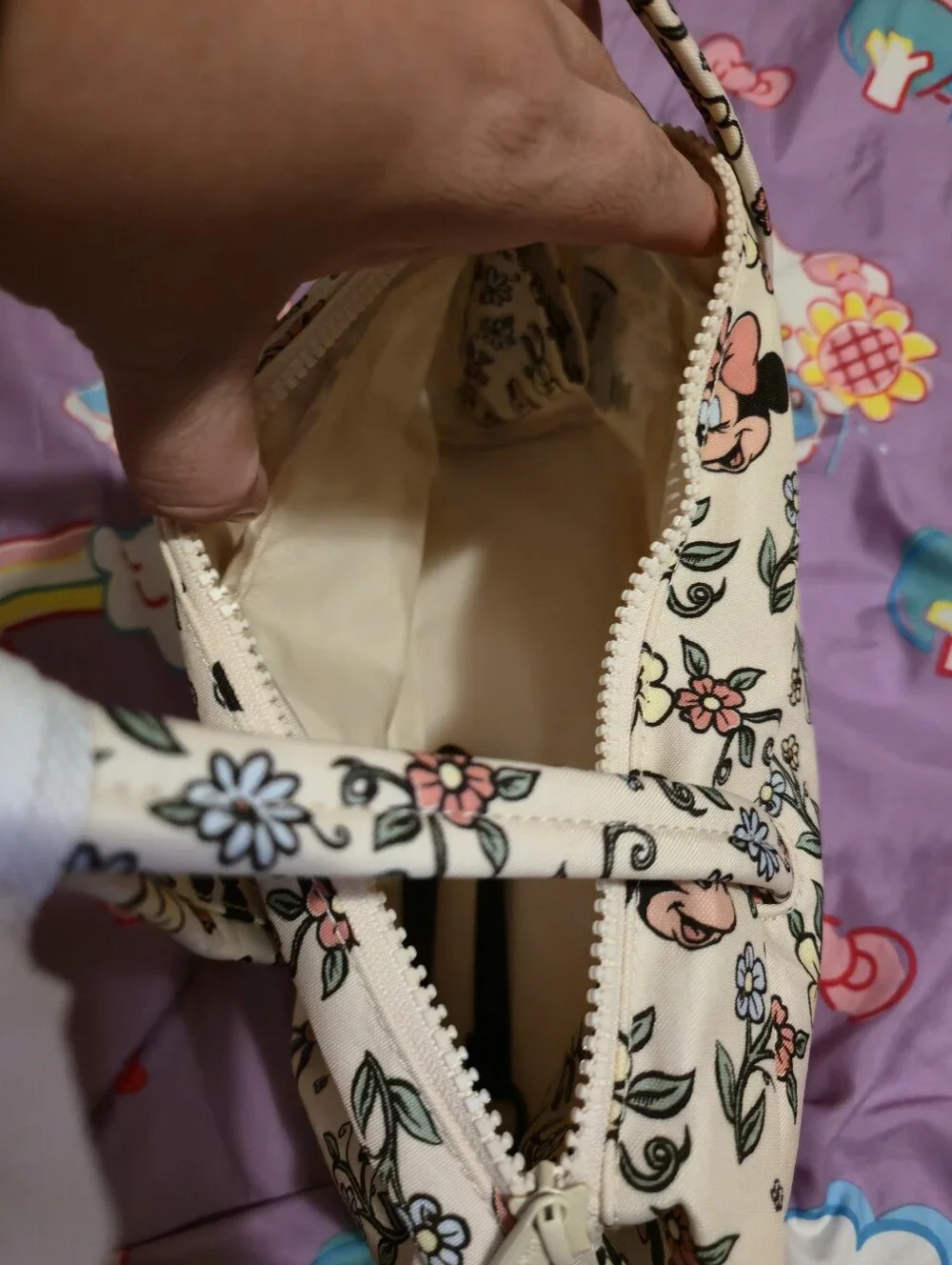 Baggu Mickey And Minnie Bowler - Picture 4 of 5